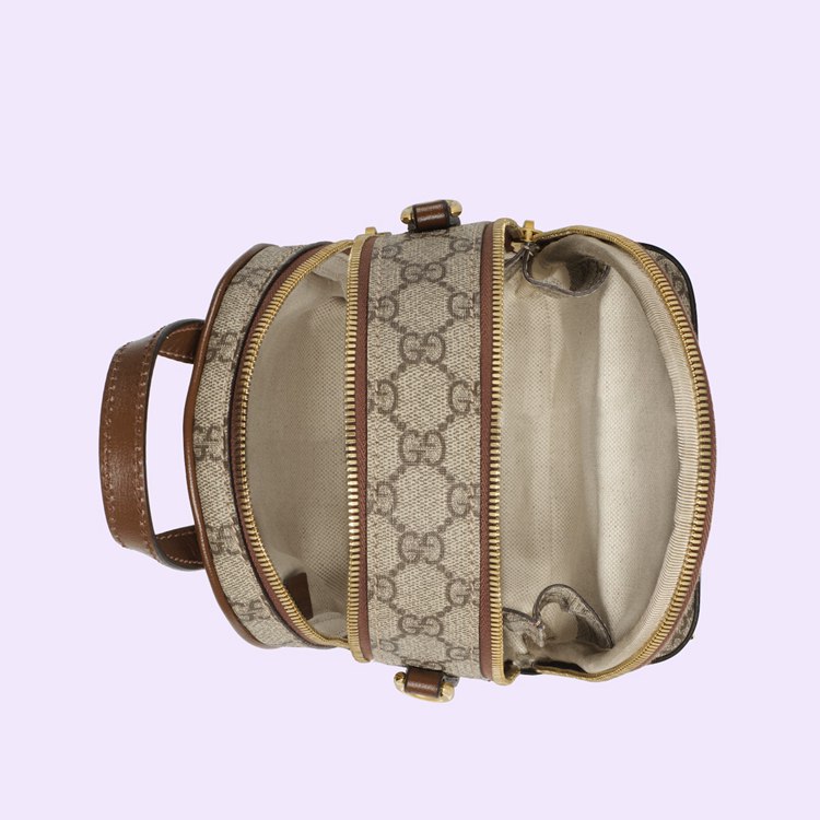 725654.92TCG.8563.013.063.0000.Light Multi function bag with Interlocking G